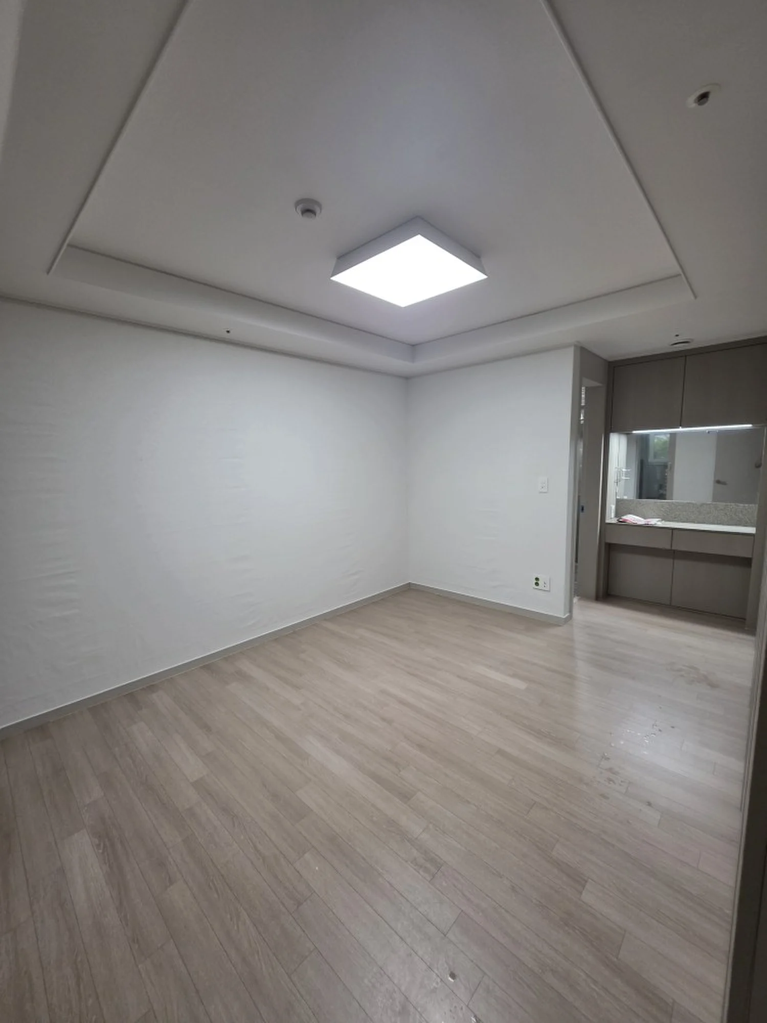 부천 역곡동 28평아파트 벽실크도배시공 현장 사진